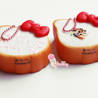 Hello Kitty Marble Toast Squishy  - Thumbnail 2