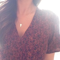 Dainty Triangle - Thumbnail 2