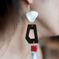 Plastic Vinyl Black Red White Drop Earrings, ER0660 - Thumbnail 2