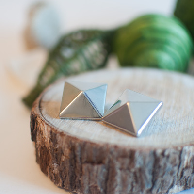 Pyramid Stud Earrings, ER0521