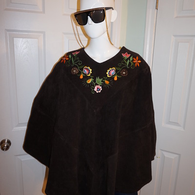 Vintage brown suede heavy brown cape size l-2x