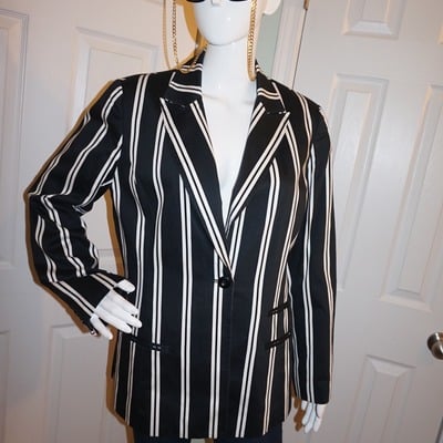 Vintage metro style black white blazer size l