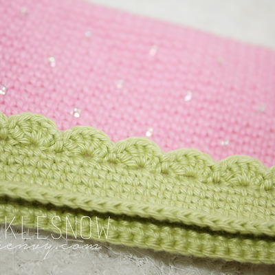 Strawberry nintendo 3ds cover, pink