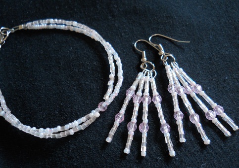 Glitzy Pink Bead Bracelet and Earrings 