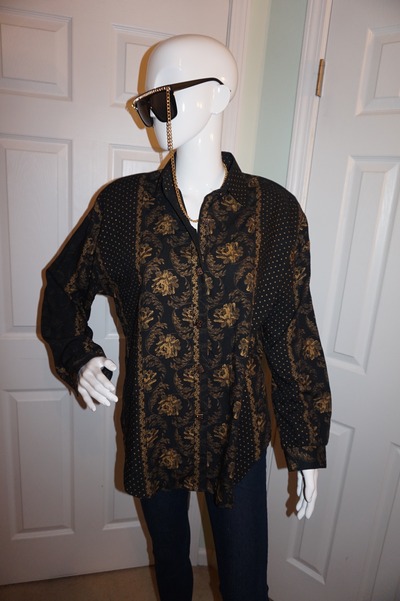 Vintage connections black polka dot top size xl
