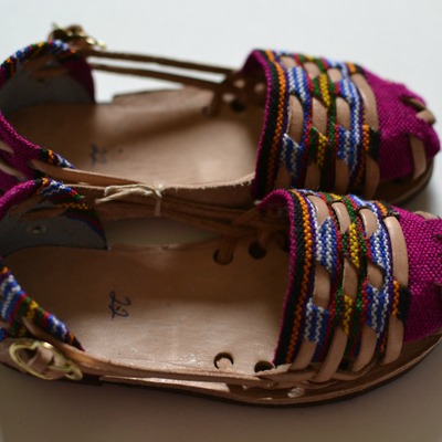 Size 22 us 6 infant/toddler caites