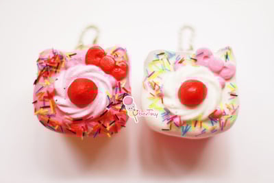 Hello Kitty Shortcake Squishy (Inspired Version)