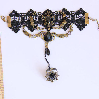 Black lace dangle goth victorian lolita rose black droplet bracelet - Thumbnail 4