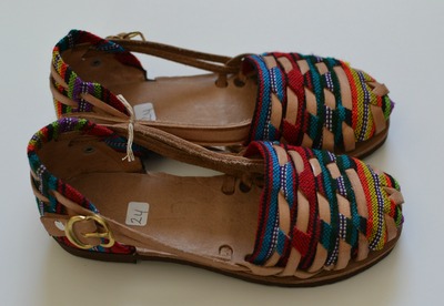 Size 24 US 8 Toddler Caites