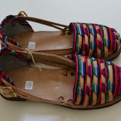 Size 26 us 9 toddler caites