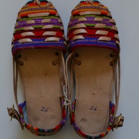 Size 26 US 9.5 Toddler Caites - Thumbnail 1