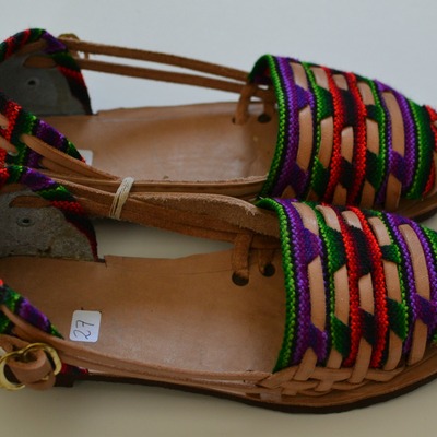 Size 27 us 10 toddler caites