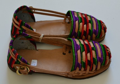 Size 27 US 10 Toddler Caites