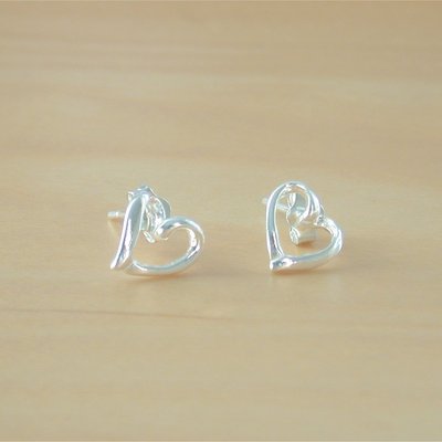 925 silver heart stud earings/sterling silver heart earrings/heart jewellery/heart jewelry/heart jewelery/love heart earrings/heart studs