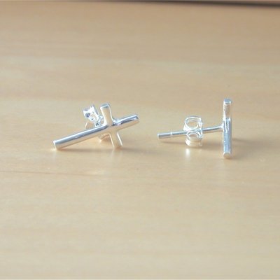 925 silver cross earrings/sterling silver cross stud earrings/silver jewellery/silver jewelry/silver crucifix earrings/925 cross earrings