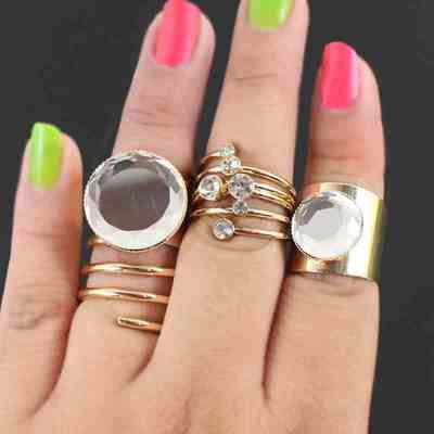 Jeweled medi ring set
