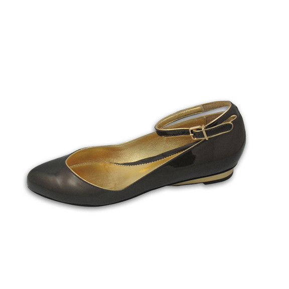 Brown Patent Leather Ankle Strap Flat, Wedge heel, Pointed Toe, Sizes 5 and 6, Made in Italy