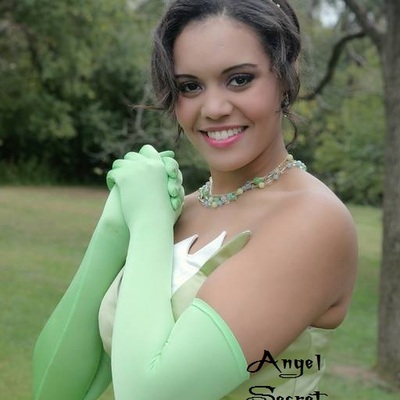 Tiana crown and gloves