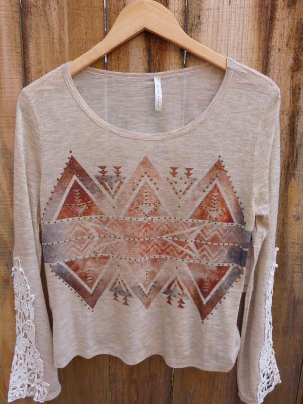 Blind Trust Oatmeal Aztec Top Size L NWT