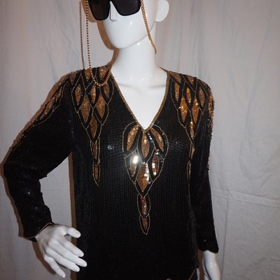 Vintage petite illustrations black/gold sequins top size s