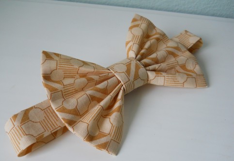 Men's-Teenager-Young Adult-Boys Gold Adjustable Bowtie. Great for photos, weddings, special occasions, every day wear. 