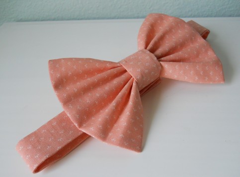Men's-Teenager-Young Adult-Boys Pink Adjustable Bowtie. Great for photos, weddings, special occasions, every day wear. 