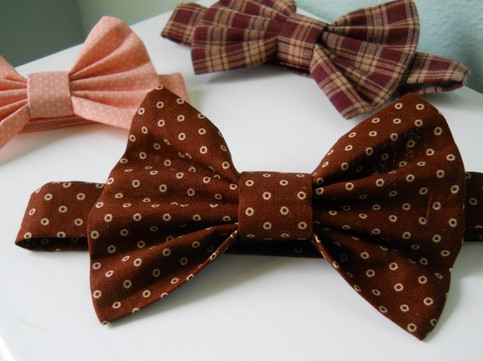 Men's-Teenager-Young Adult-Boys Brown Adjustable Bowtie. Great for photos, weddings, special occasions, every day wear. 