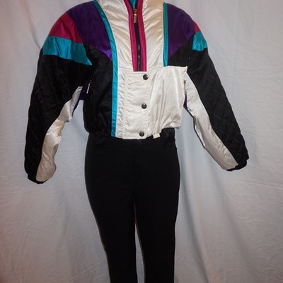 Vintage tyrolyia colorful snow suit  with stirrups size m-l