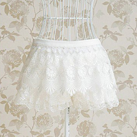 White Layered Lace Shorts - Thumbnail 3