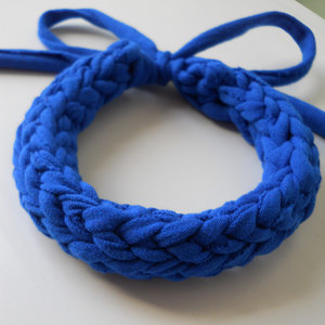 Blue Chunky Crocheted T-Shirt Yarn Bracelet - Thumbnail 1