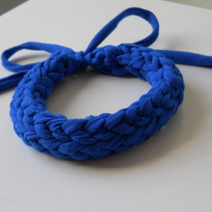 Blue Chunky Crocheted T-Shirt Yarn Bracelet - Thumbnail 2