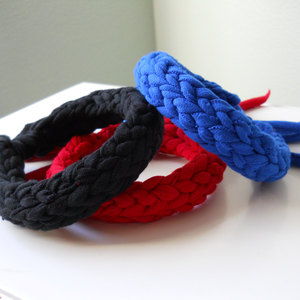 Black Chunky Crocheted T-Shirt Yarn Bracelet - Thumbnail 3