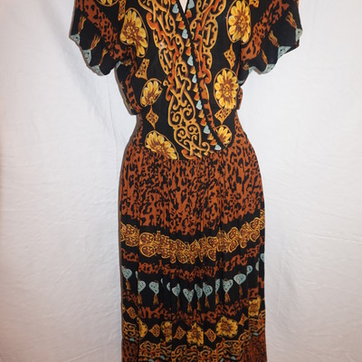 Vintage black/gold phoboe dress size l 