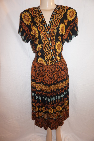 Vintage black/gold phoboe dress size l 