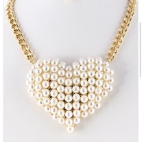 Heart necklace w/ pearls