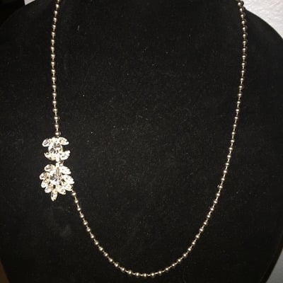 Ball chain with crystal brooch