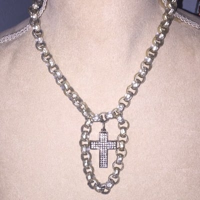 Aluminum chain with a sparkly cross