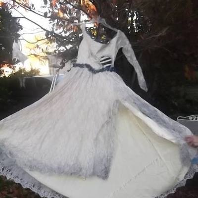Corpse bride emily's wedding gown - Thumbnail 3
