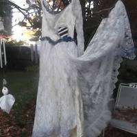 Corpse Bride Emily's Wedding Gown - Thumbnail 1