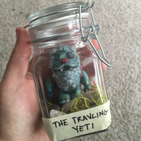 The Traveling Yeti resin figure - Thumbnail 2