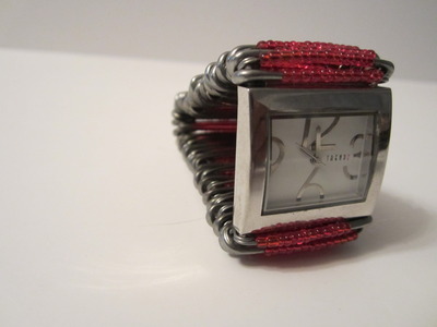 Snazzy beaded watch (red)