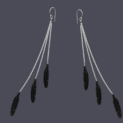 tear drop feathers (black horn w/ silver chain)