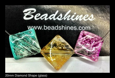 Glass Diamond shape bead (12 pcs) 20mm