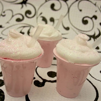 Strawberry Milkshake - Thumbnail 1