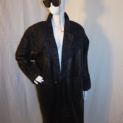 Vintage euro black leather trenchcoat, size 1x