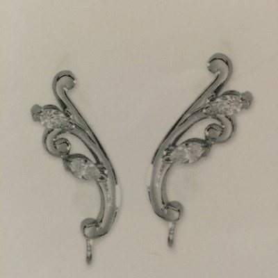 Double swirls w/2cz's