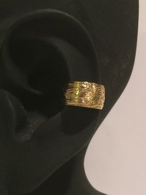 Wide Band Scroll design