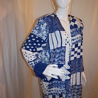 Vintage Lady Carol Blue/White Throw, Size 1X - Thumbnail 1