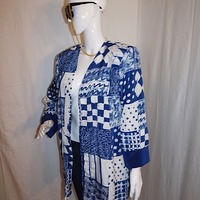 Vintage Lady Carol Blue/White Throw, Size 1X - Thumbnail 2