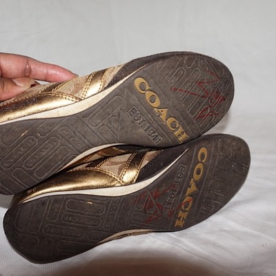 Vintage coach brown sneakers, size 6